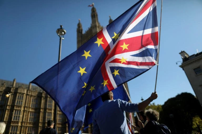 Bloomberg: Η Ευρώπη είναι η πραγματική νικήτρια του Brexit